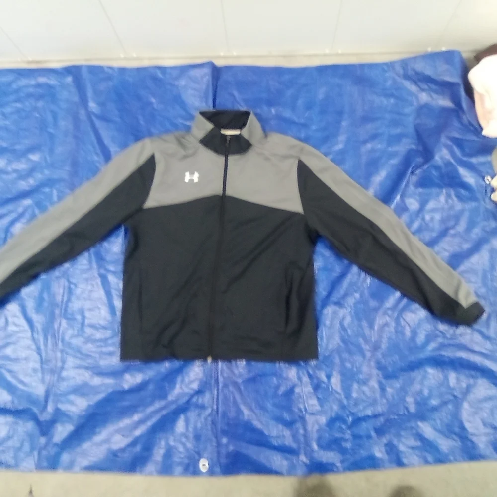 Underamor Men's Black and Gray Jacket